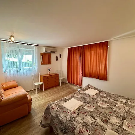 Car Apartman *