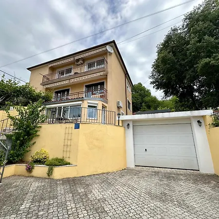 Car Crikvenica