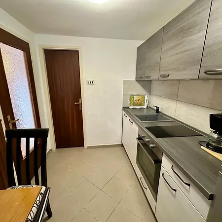 Apartman Car *